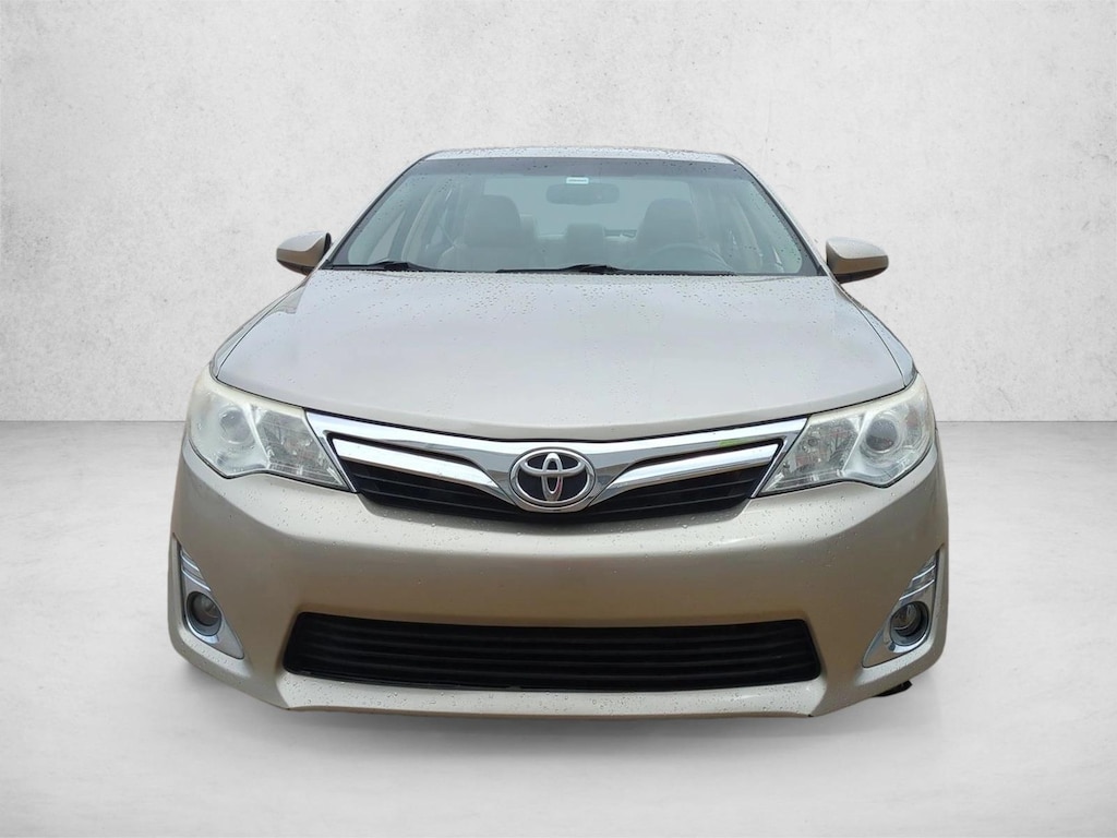 Used 2014 Toyota Camry XLE Sedan