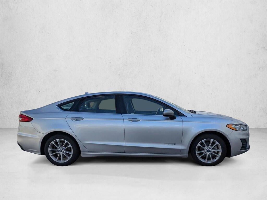 Used 2019 Ford Fusion Hybrid SE Sedan