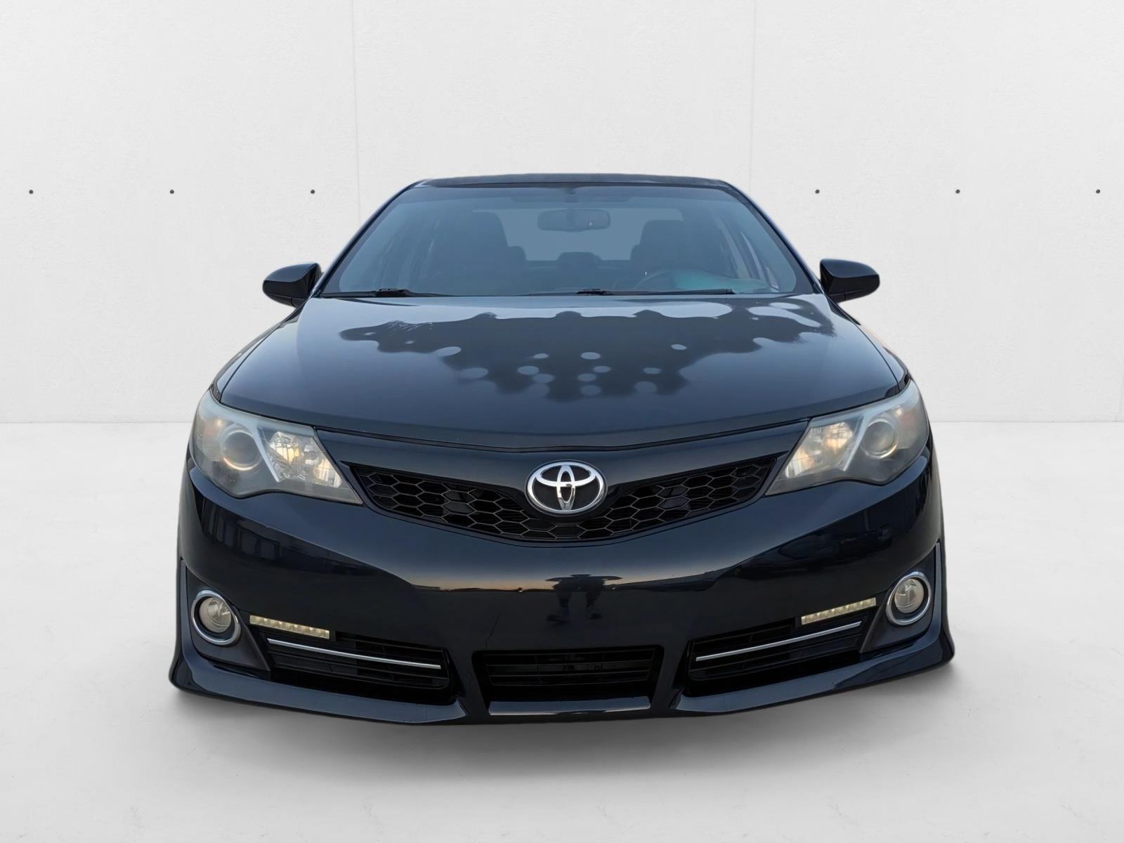 2013 Toyota Camry SE V6 photo 2