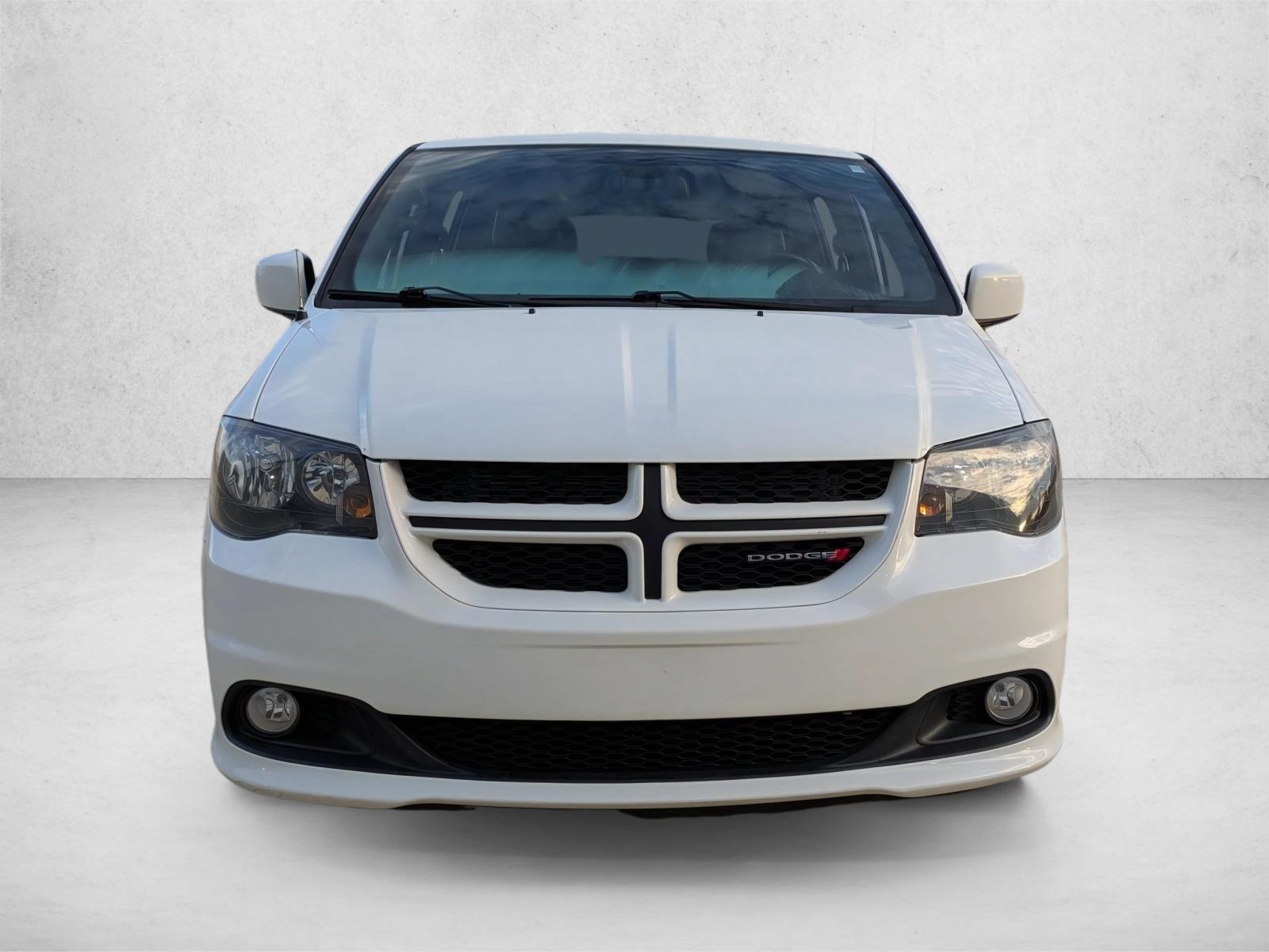 2020 Dodge Grand Caravan GT photo 2