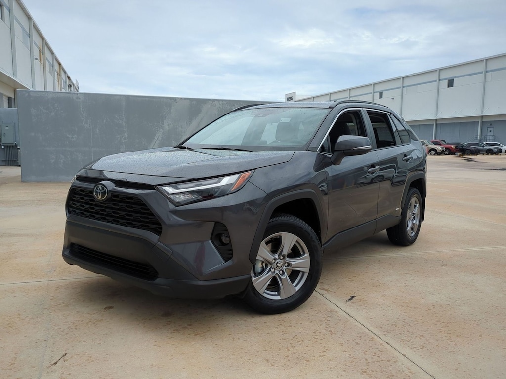 Used 2025 Toyota RAV4 Hybrid XLE SUV
