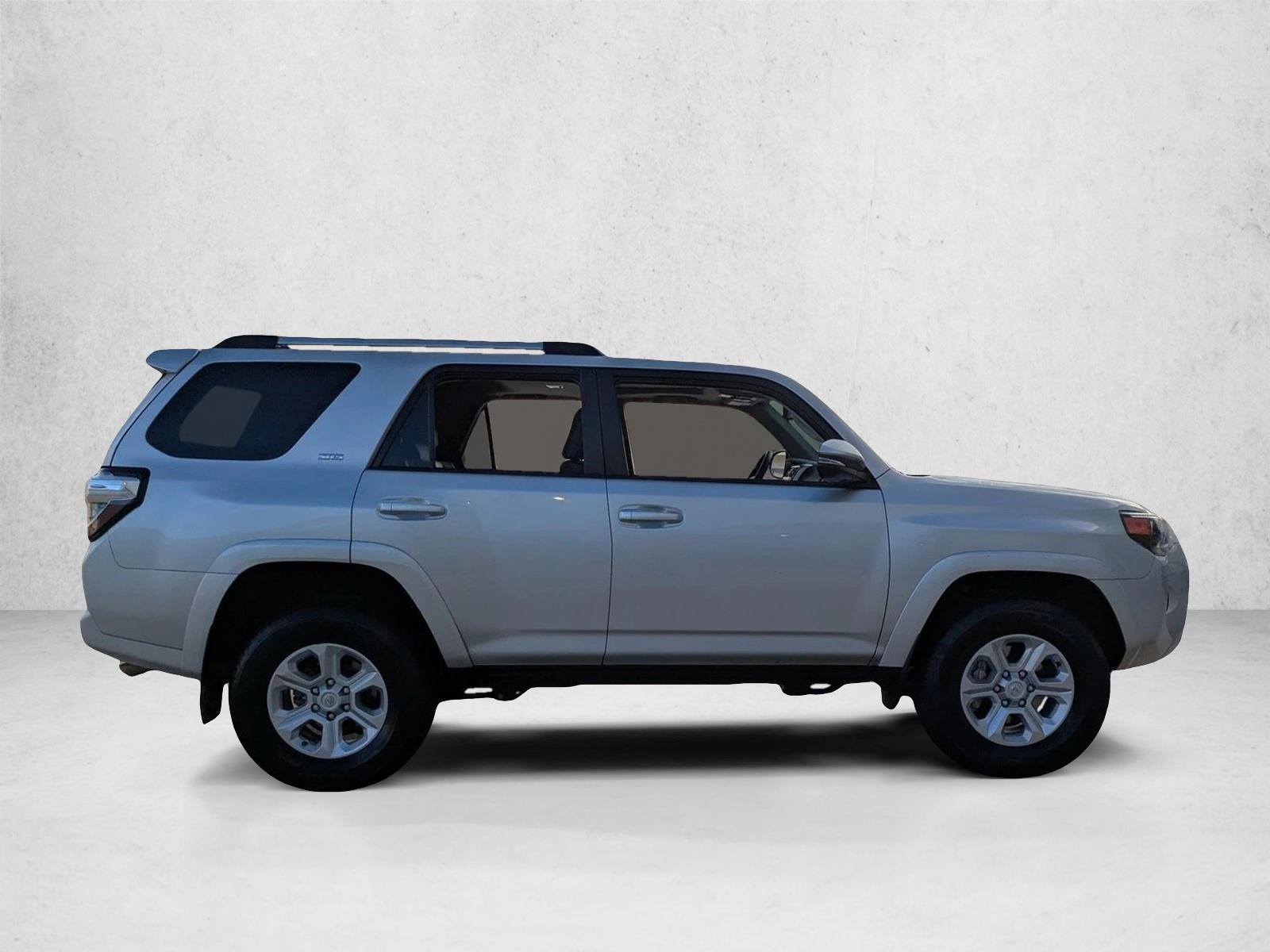 2023 Toyota 4Runner SR5 Premium photo 4