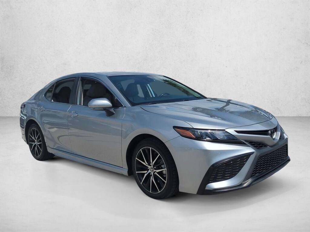 Used 2023 Toyota Camry SE Sedan