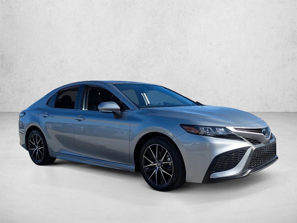 Used 2023 Toyota Camry SE Sedan