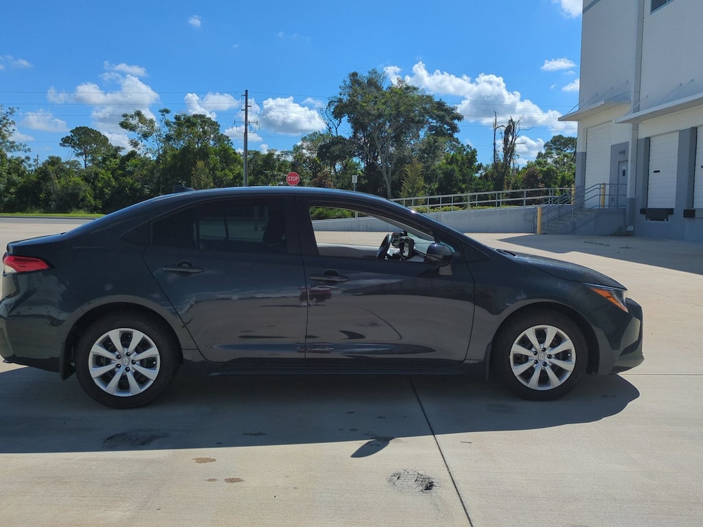 Used 2025 Toyota Corolla LE Sedan