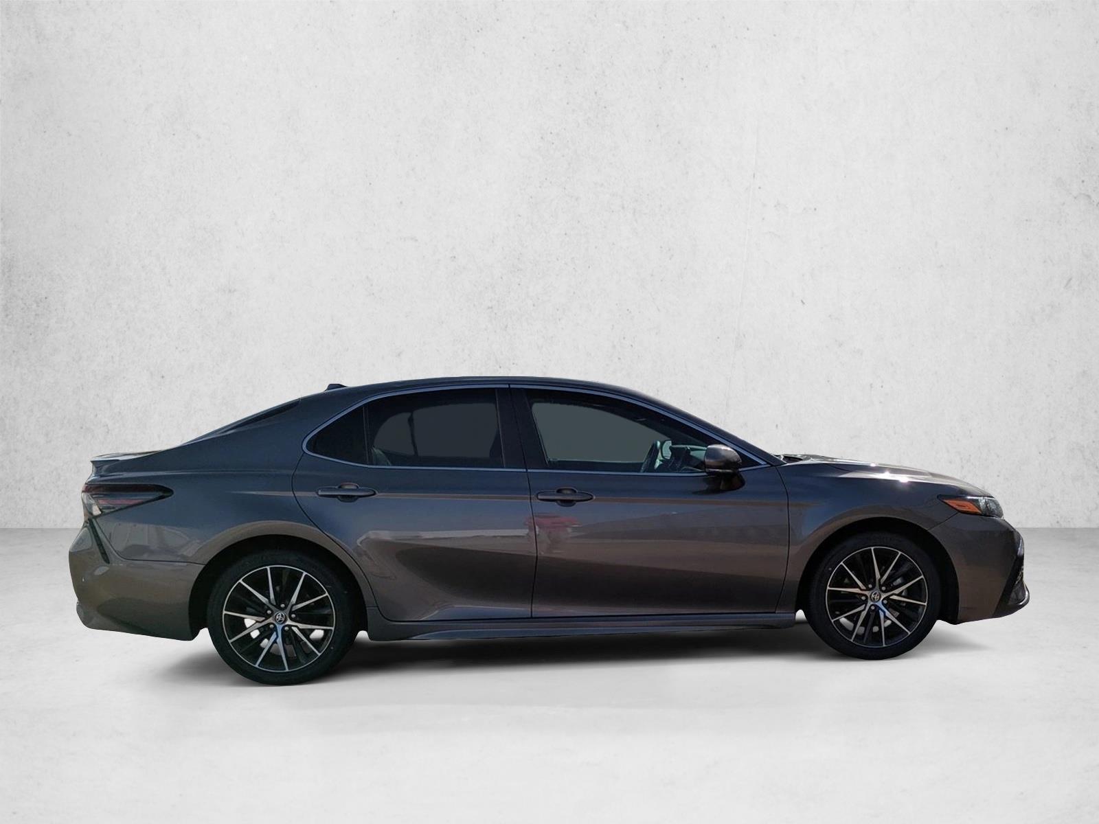 2024 Toyota Camry SE photo 4
