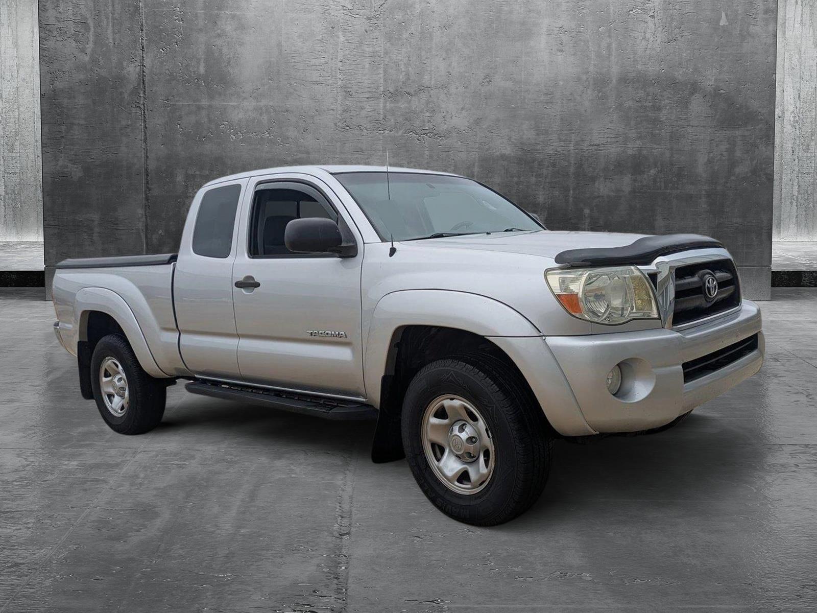 2005 Toyota Tacoma Access Cab V6 PreRunner photo 3