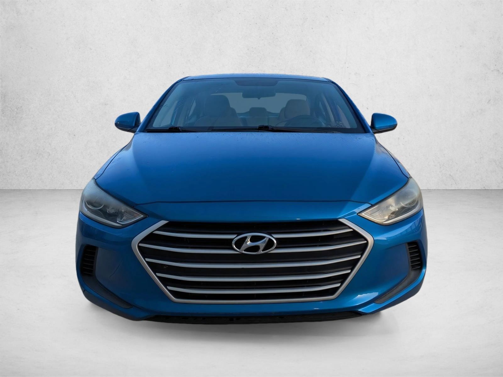 2018 Hyundai Elantra SEL photo 2