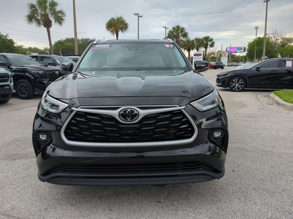 Used 2021 Toyota Highlander XLE SUV