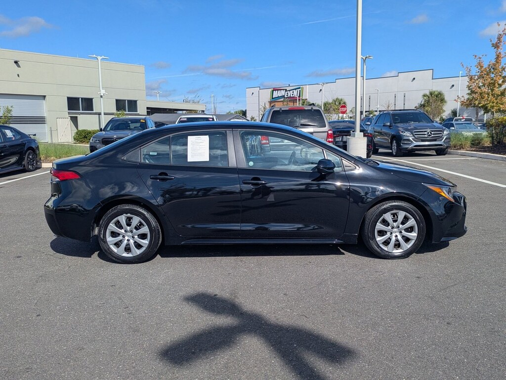 Used 2025 Toyota Corolla LE Sedan