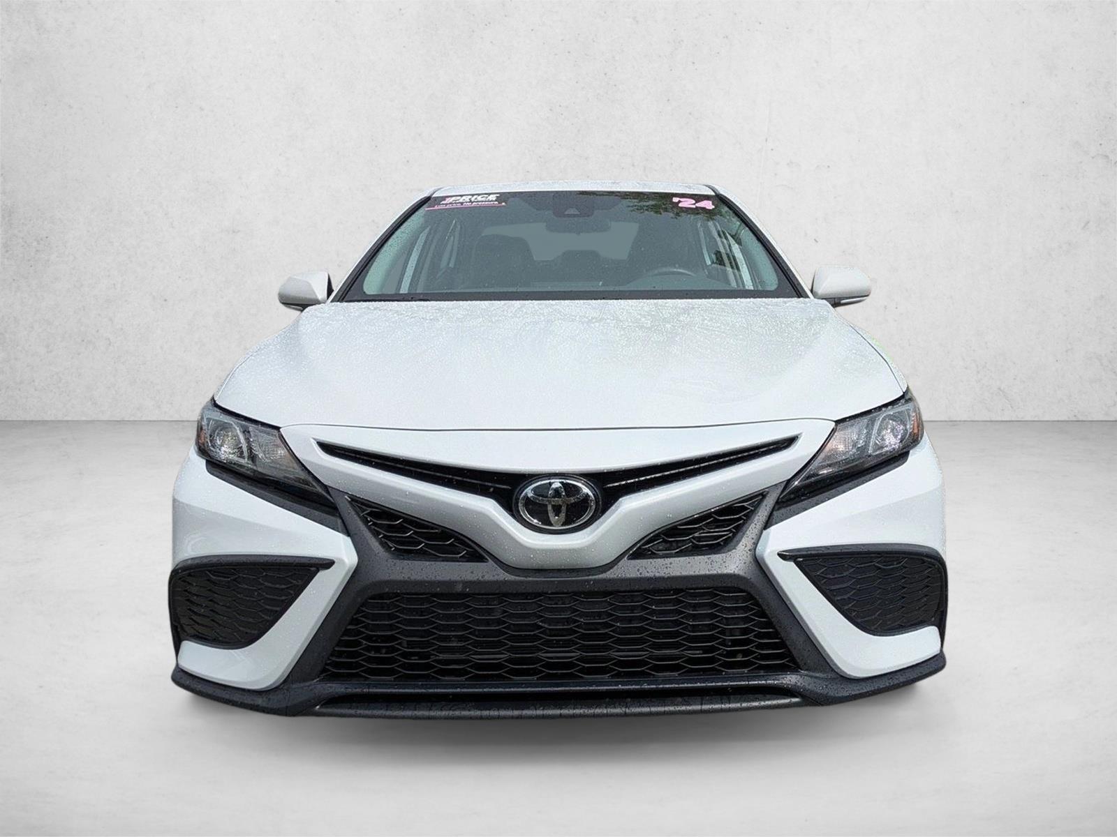 2024 Toyota Camry SE photo 2