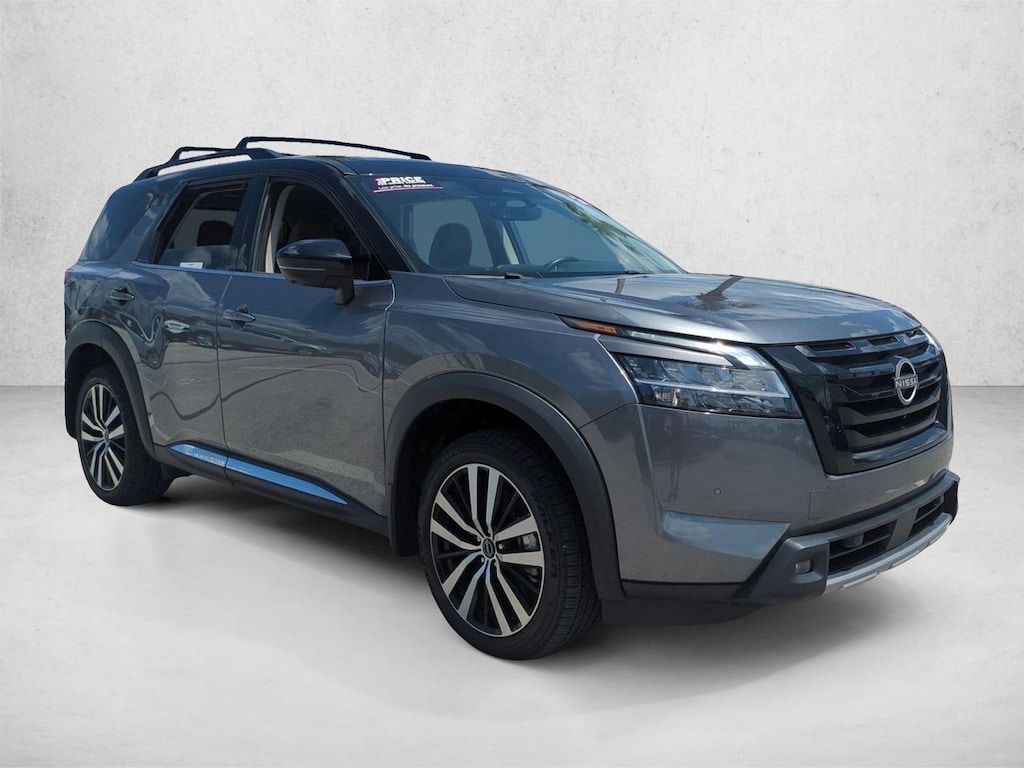 Used 2024 Nissan Pathfinder Platinum SUV