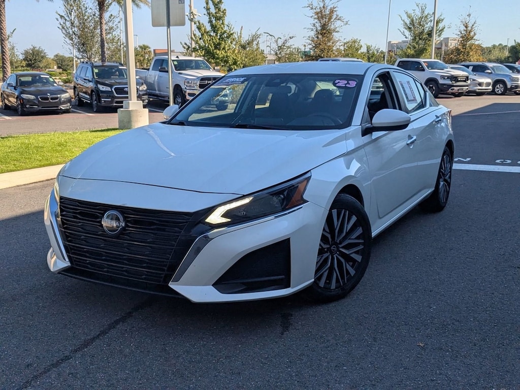 Used 2023 Nissan Altima 2.5 SV Sedan