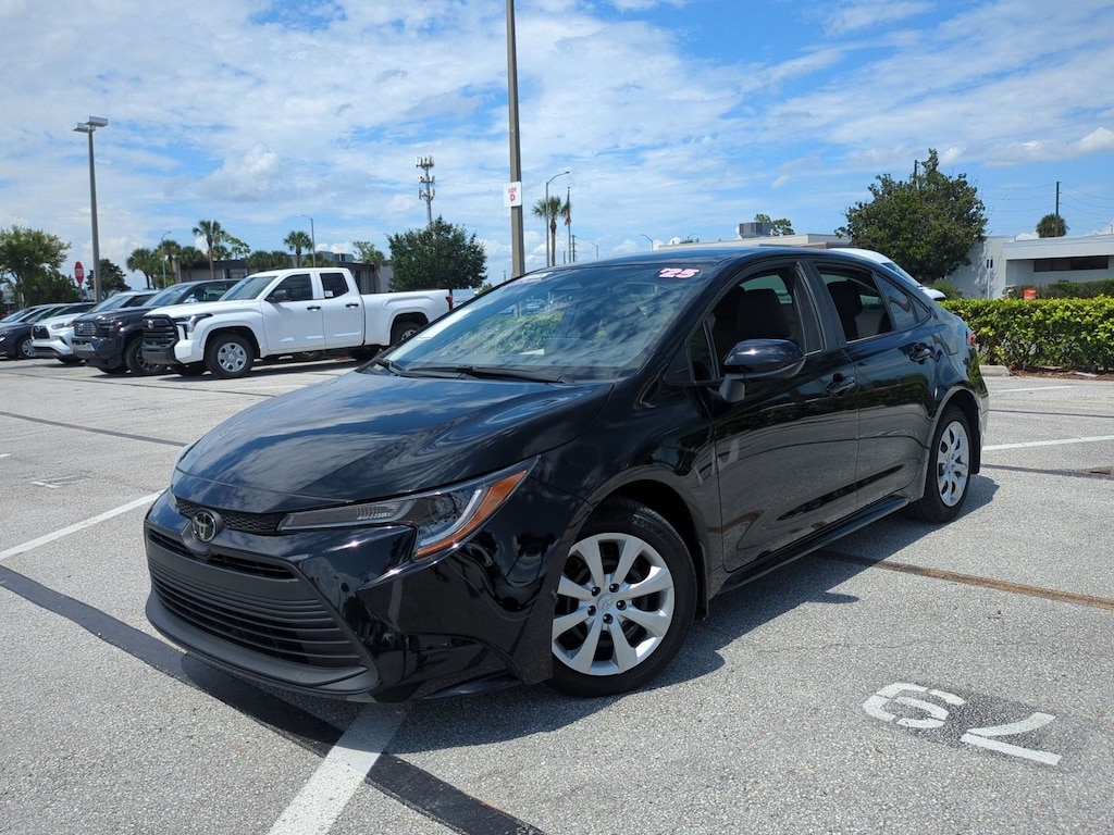 Certified 2025 Toyota Corolla LE Sedan