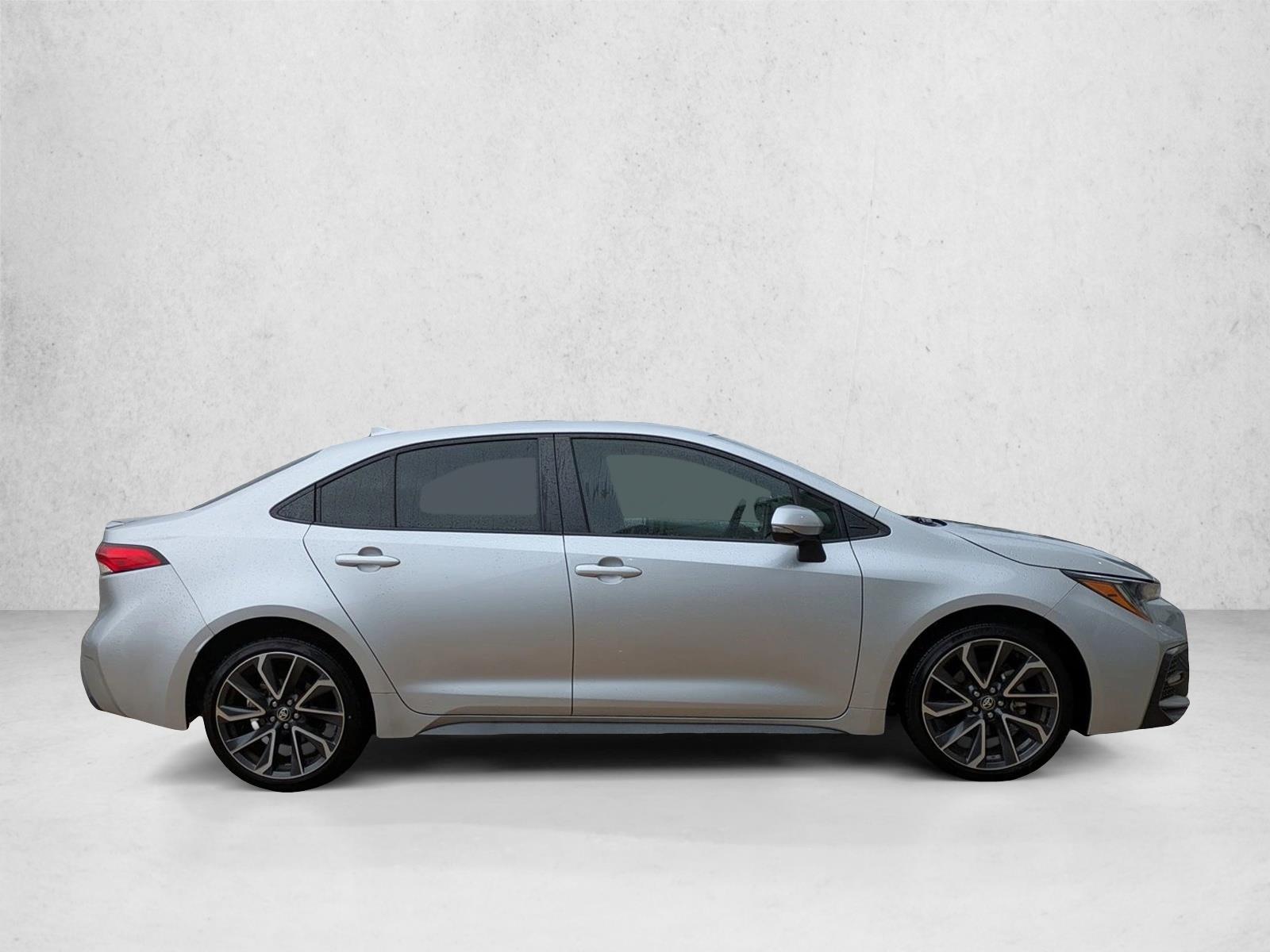 2020 Toyota Corolla SE photo 4