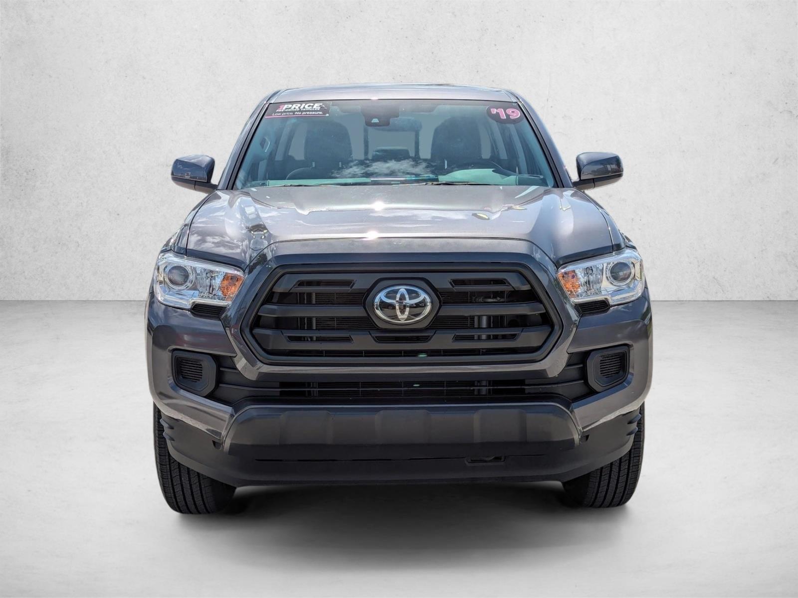 2019 Toyota Tacoma SR Double Cab photo 2