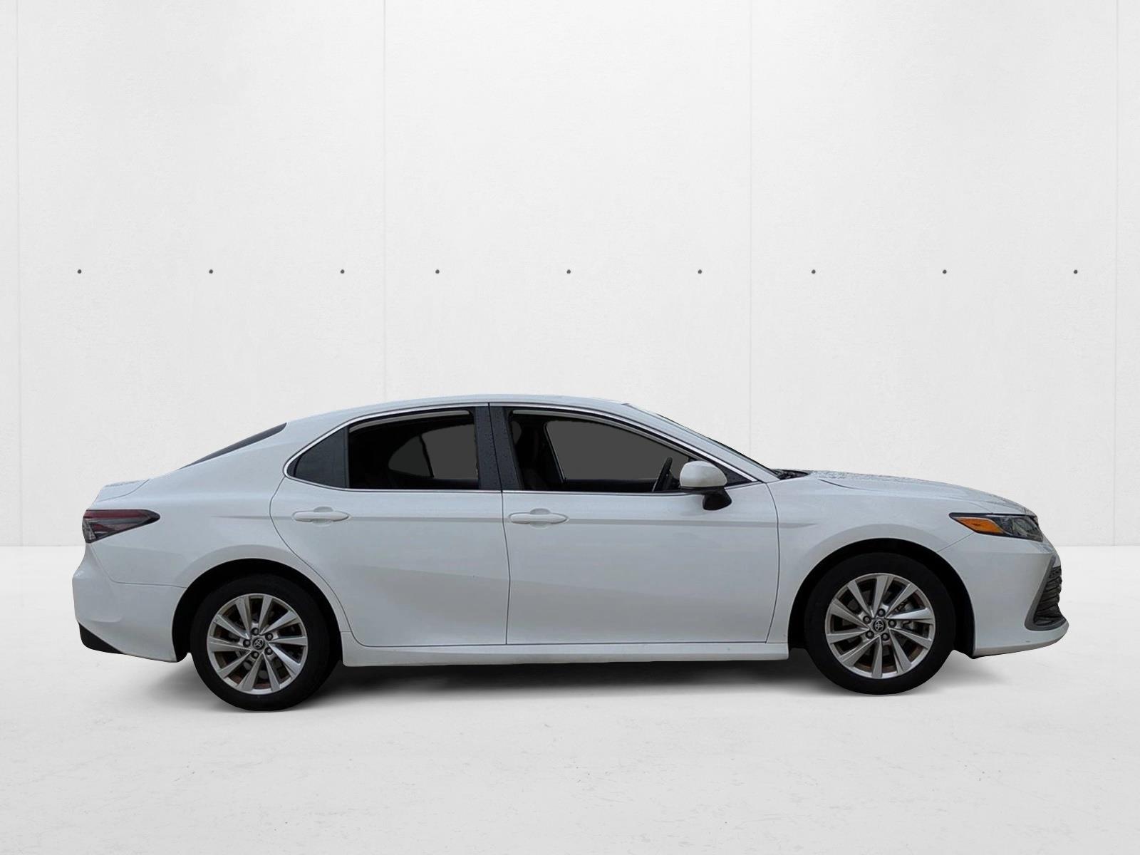 2024 Toyota Camry LE photo 4