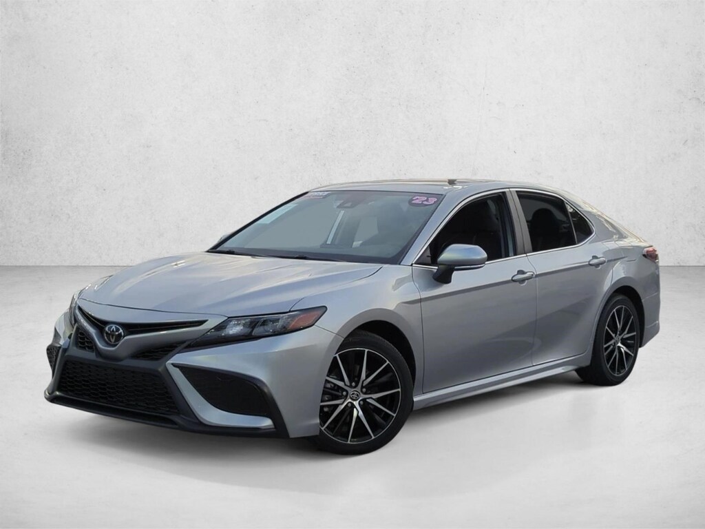 Used 2023 Toyota Camry SE Sedan