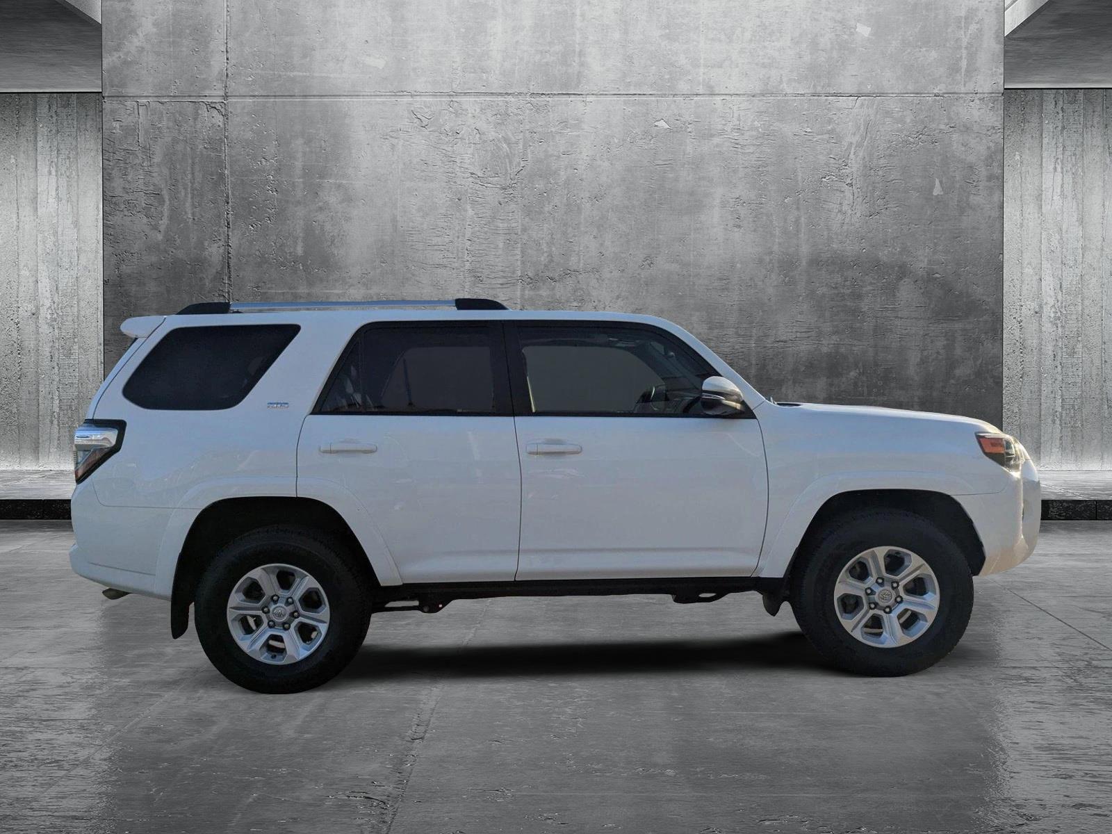 2023 Toyota 4Runner SR5 Premium photo 4