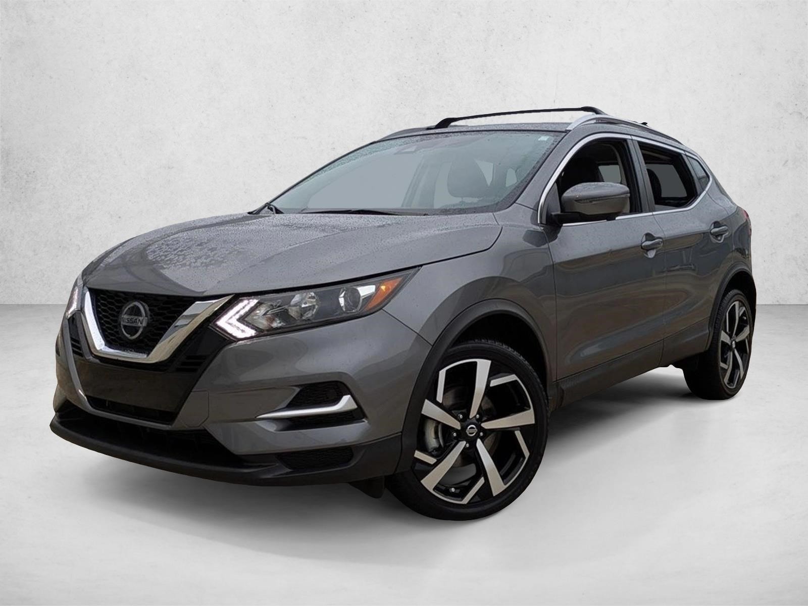 2021 Nissan Rogue Sport SL's photo