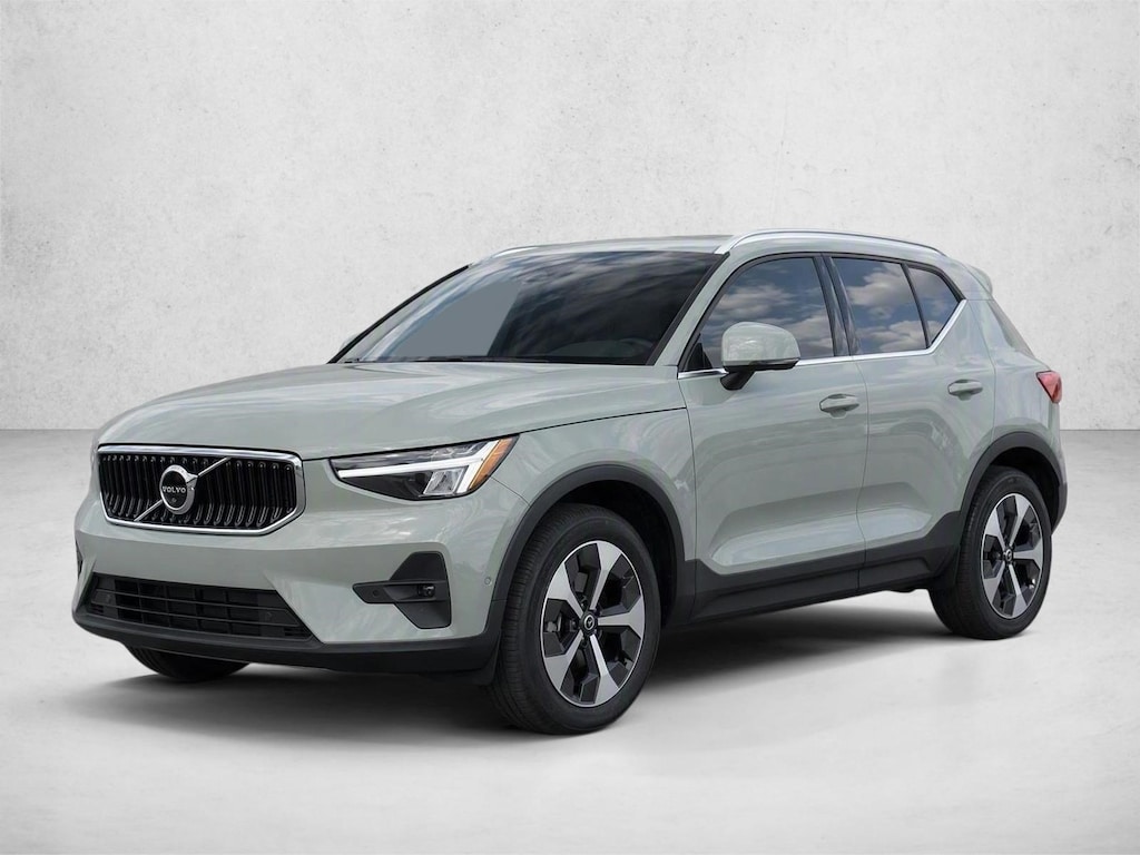 Used 2023 Volvo XC40 B5 AWD Plus Bright SUV