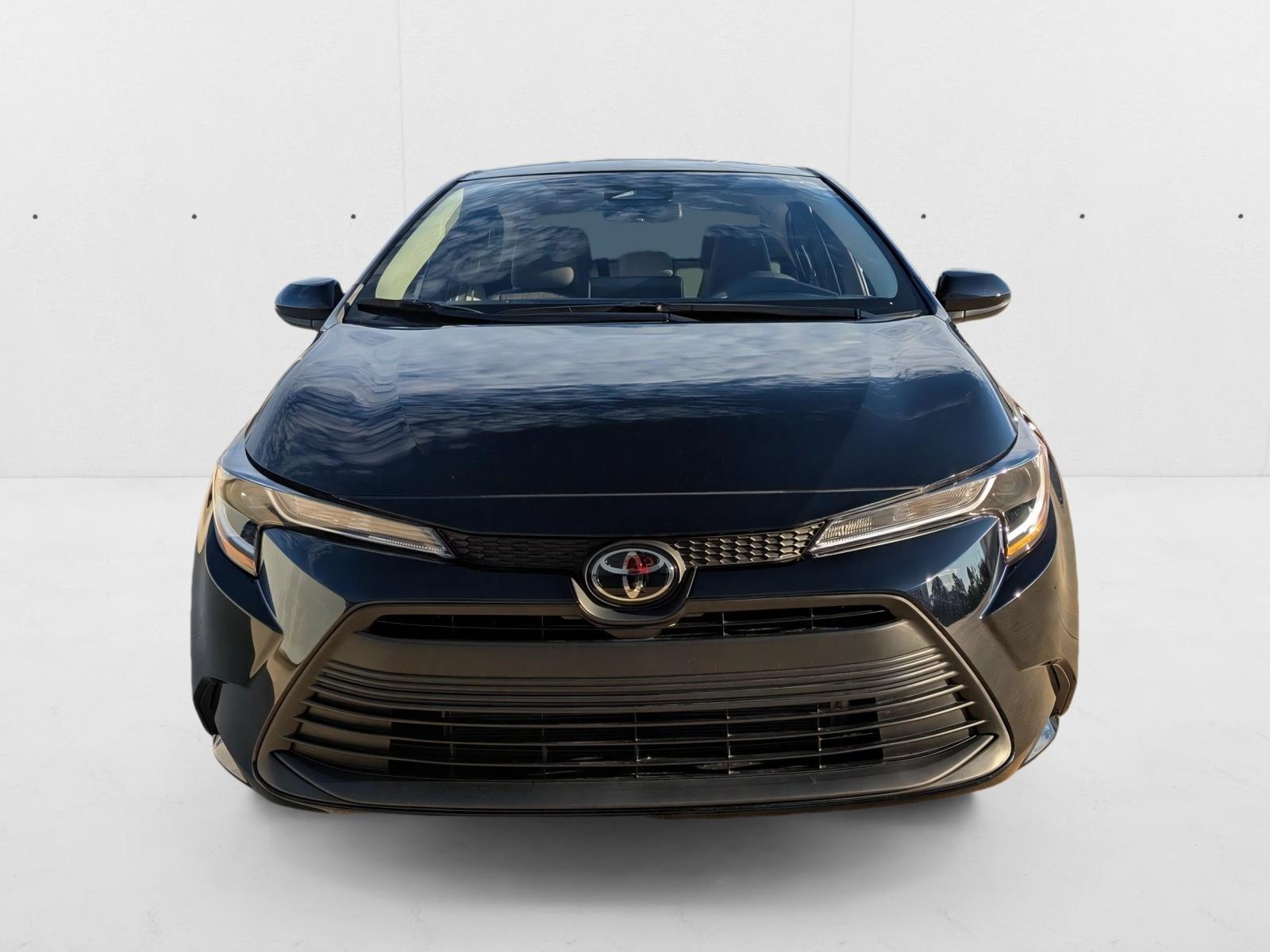 2025 Toyota Corolla LE photo 2