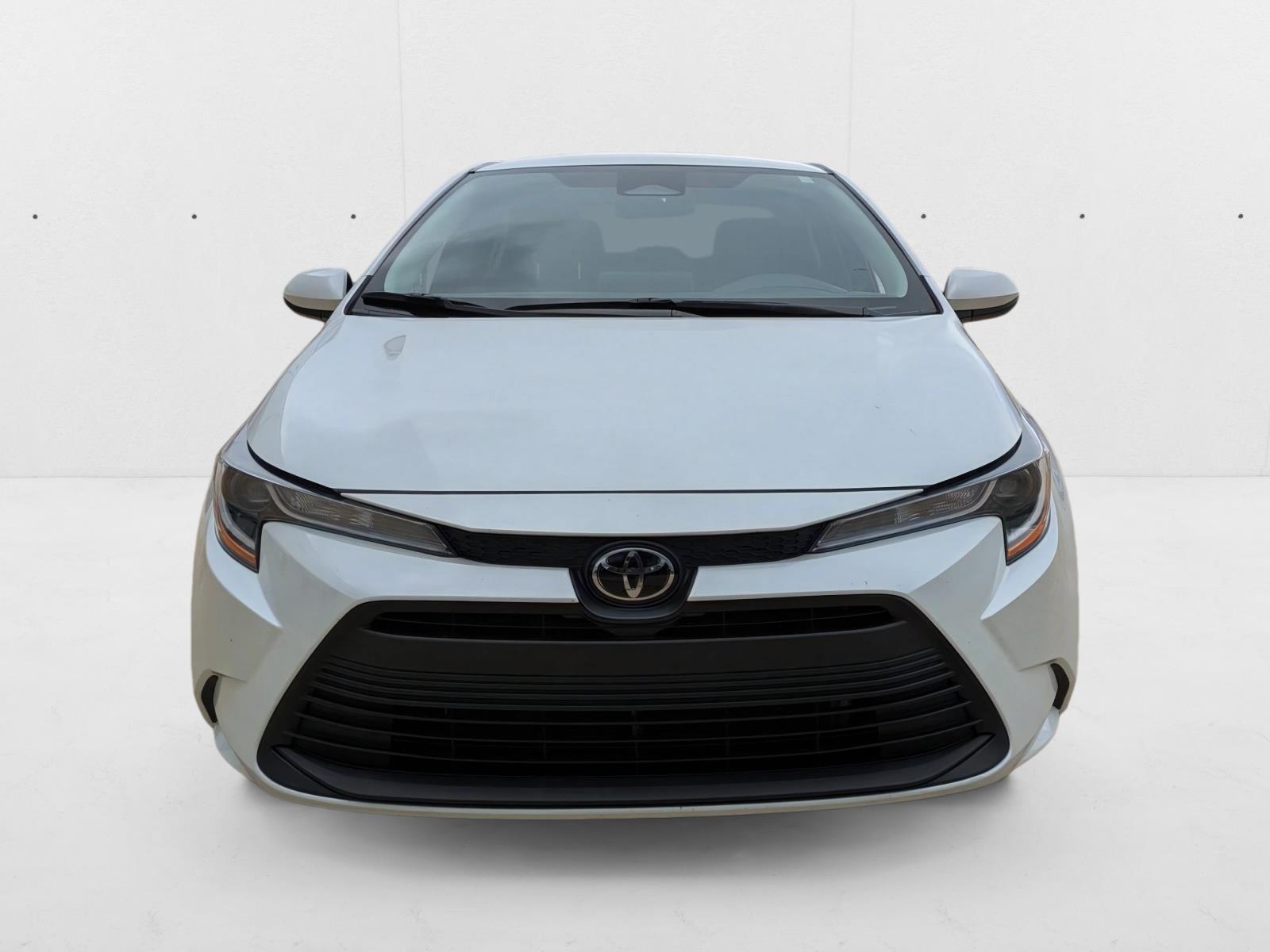 2024 Toyota Corolla LE photo 2