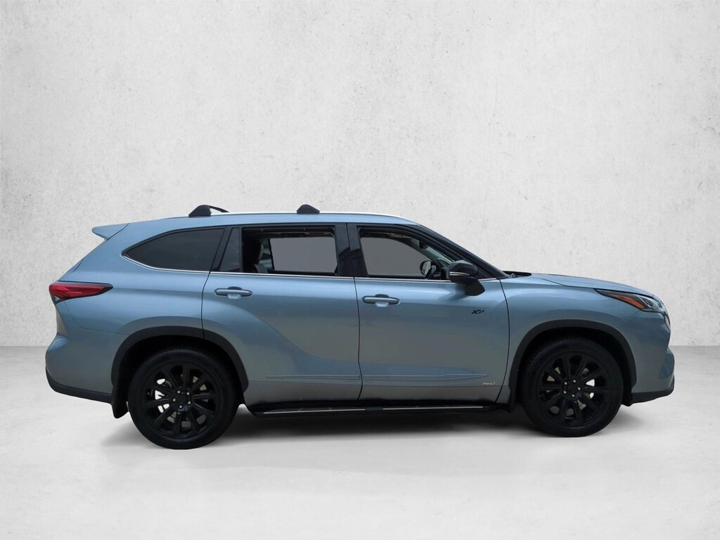 Used 2022 Toyota Highlander Hybrid Platinum SUV