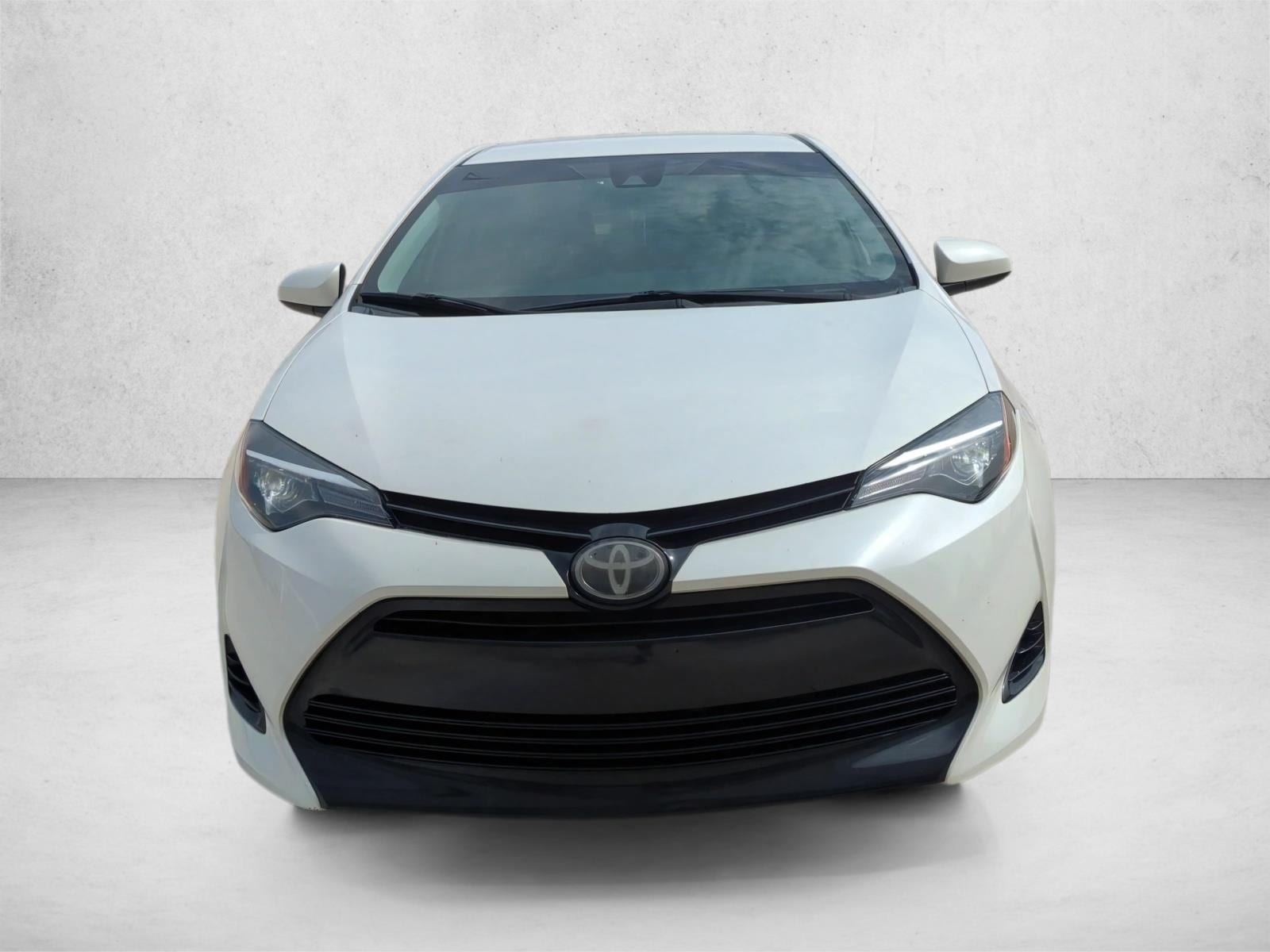 Used 2018 Toyota Corolla LE with VIN 5YFBURHE4JP846253 for sale in Winter Park, FL