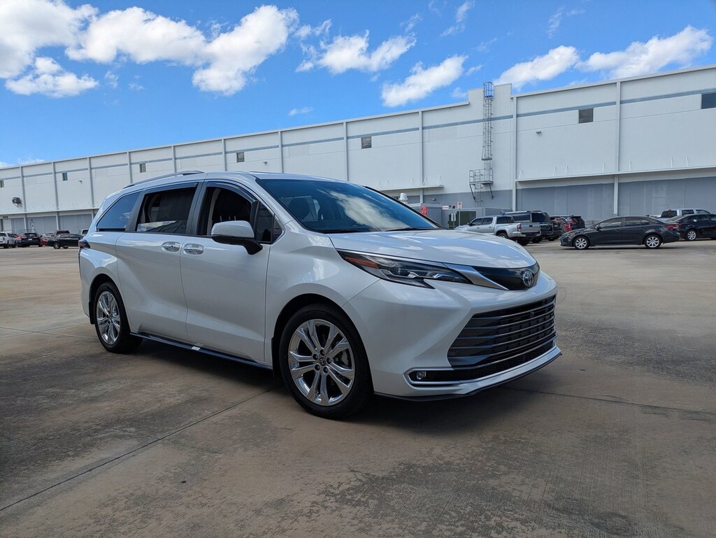 Certified 2023 Toyota Sienna Platinum 7 Passenger Van Passenger Van