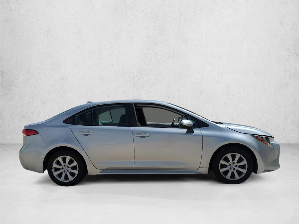 Used 2021 Toyota Corolla LE Sedan
