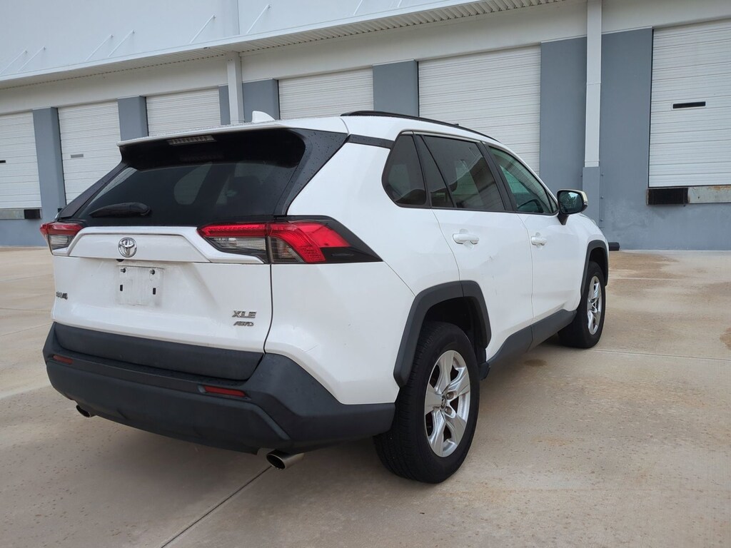 Used 2020 Toyota RAV4 XLE SUV