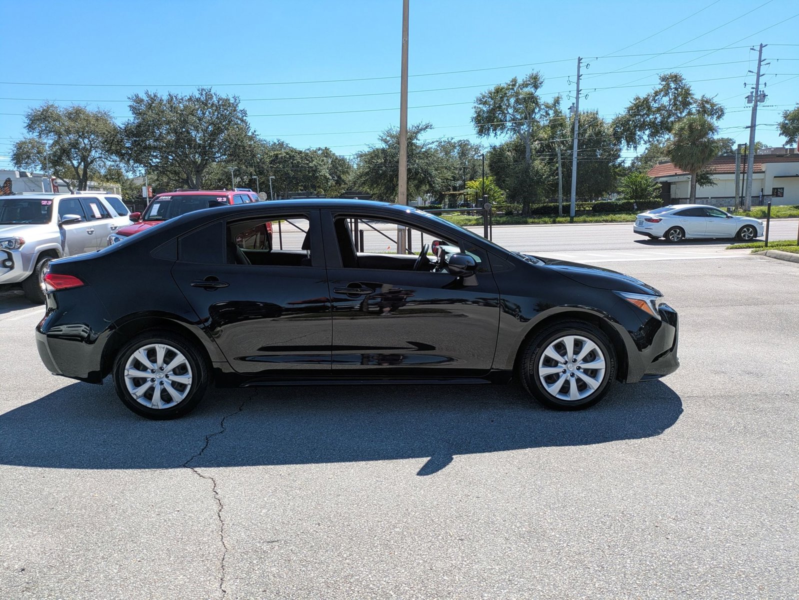 2023 Toyota Corolla Hybrid LE photo 4