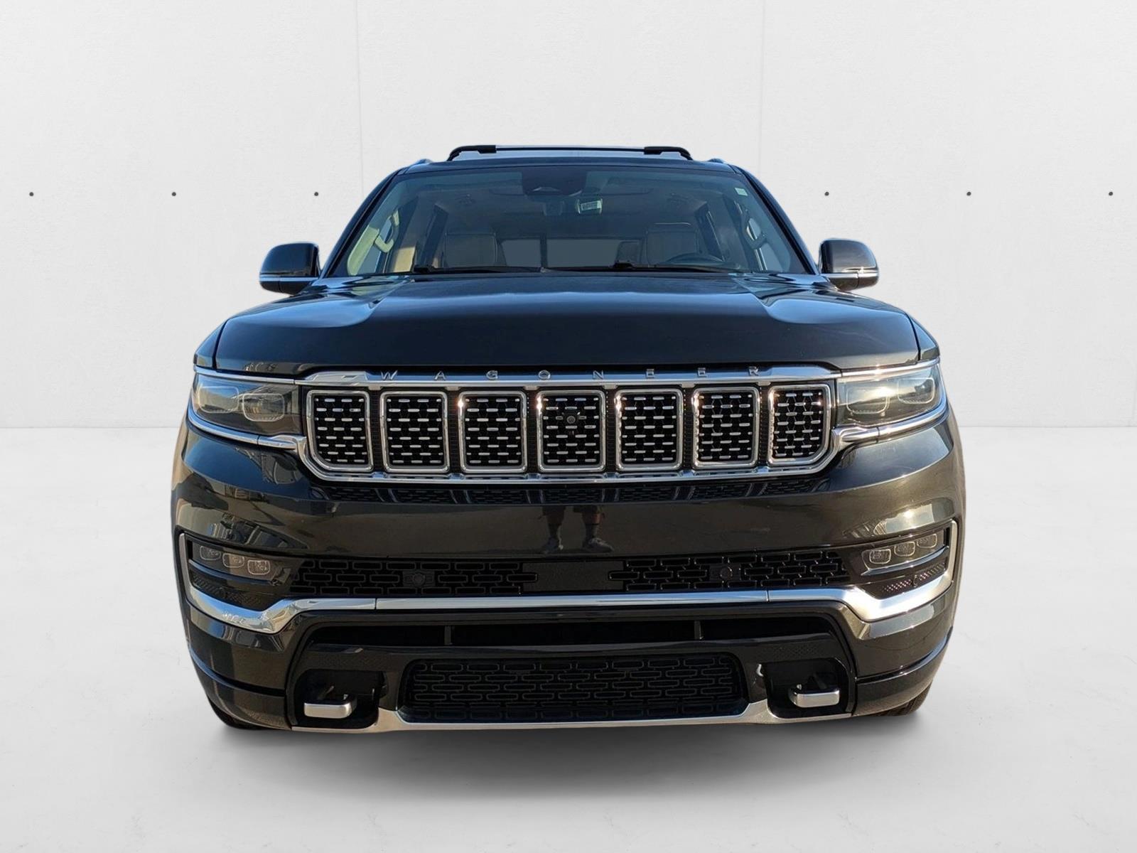 2022 Jeep Grand Wagoneer II photo 2