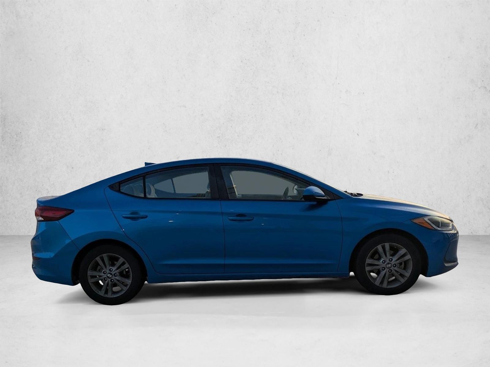 2018 Hyundai Elantra SEL photo 4