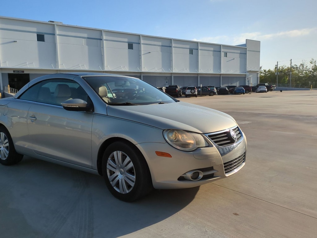 Used 2010 Volkswagen Eos Komfort Convertible