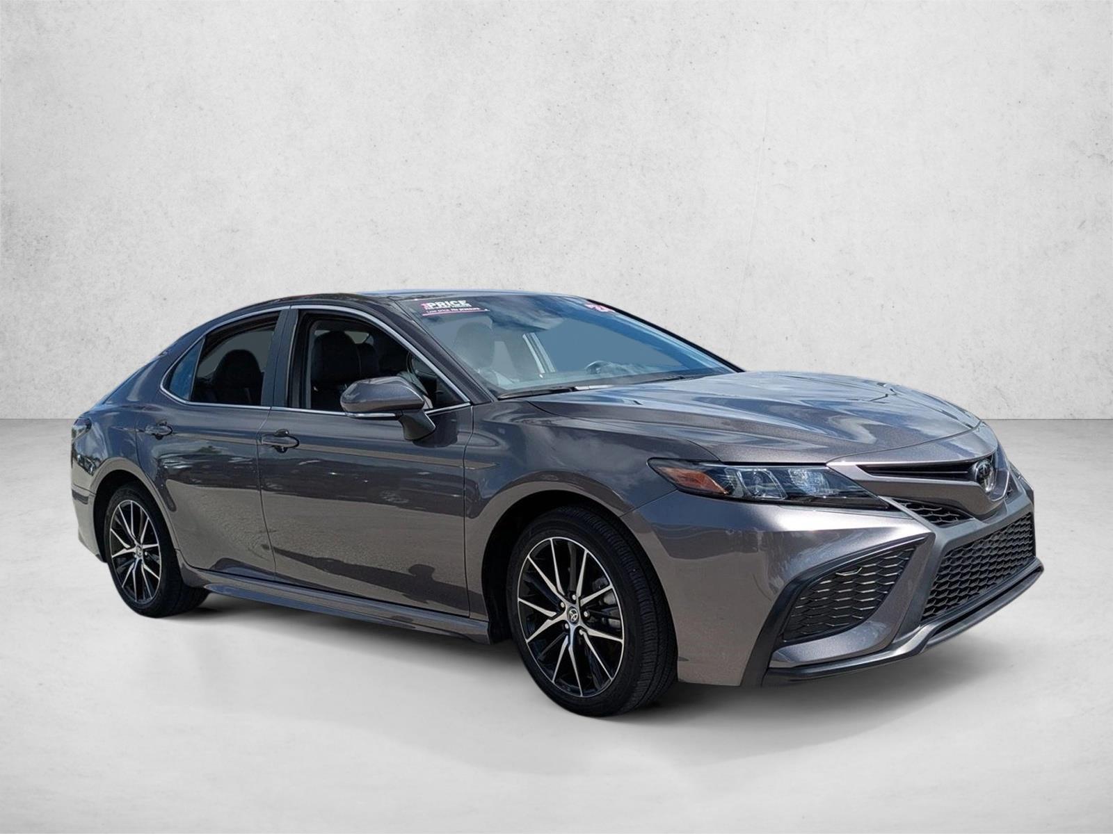 2024 Toyota Camry SE photo 3