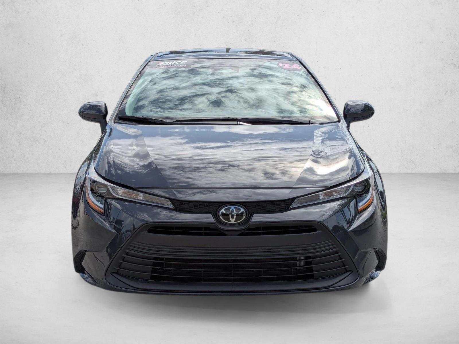 2024 Toyota Corolla LE photo 2