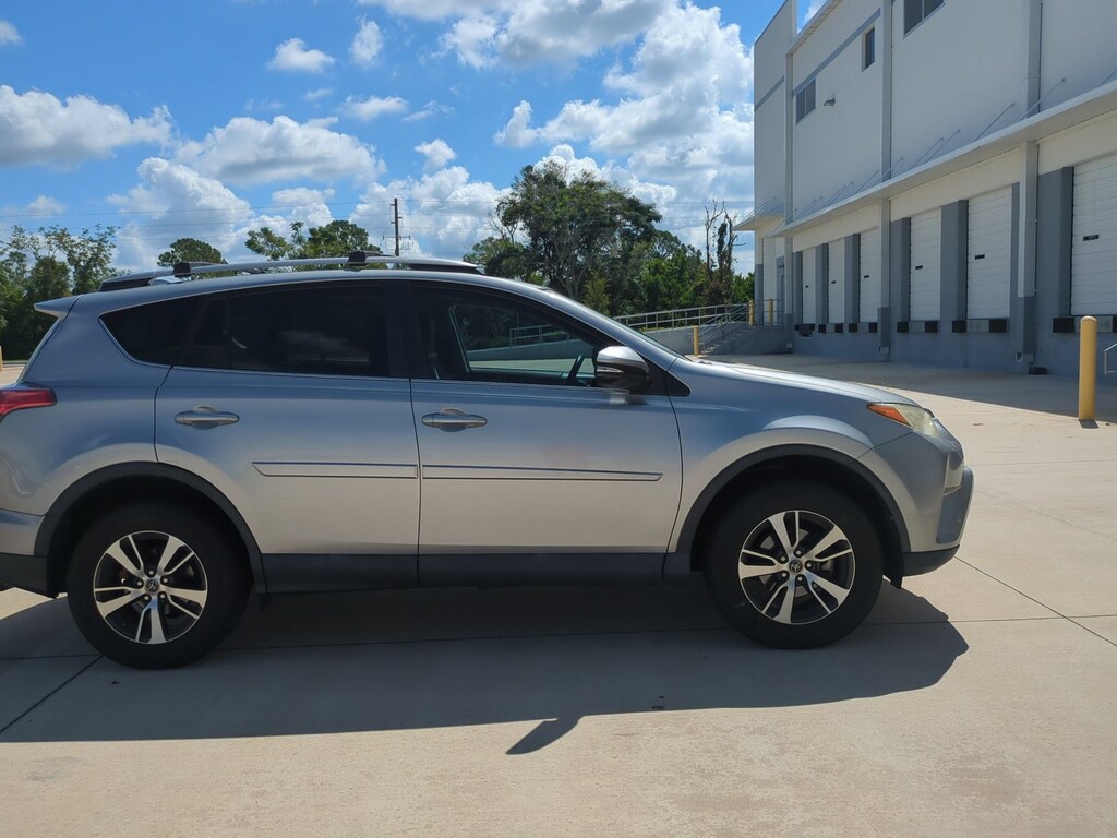 Used 2018 Toyota RAV4 XLE SUV