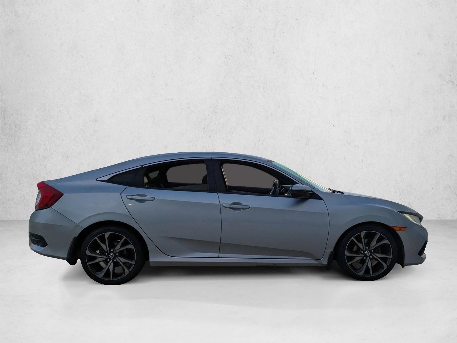 2019 Honda Civic Sport photo 3
