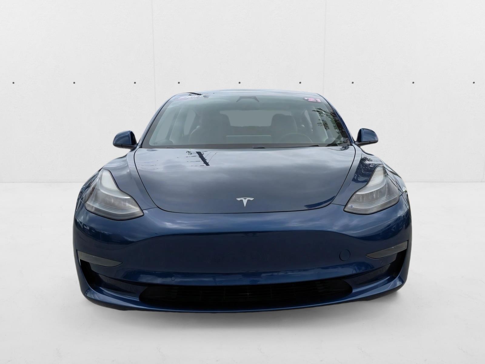 2021 Tesla Model 3 Standard Range Plus photo 2