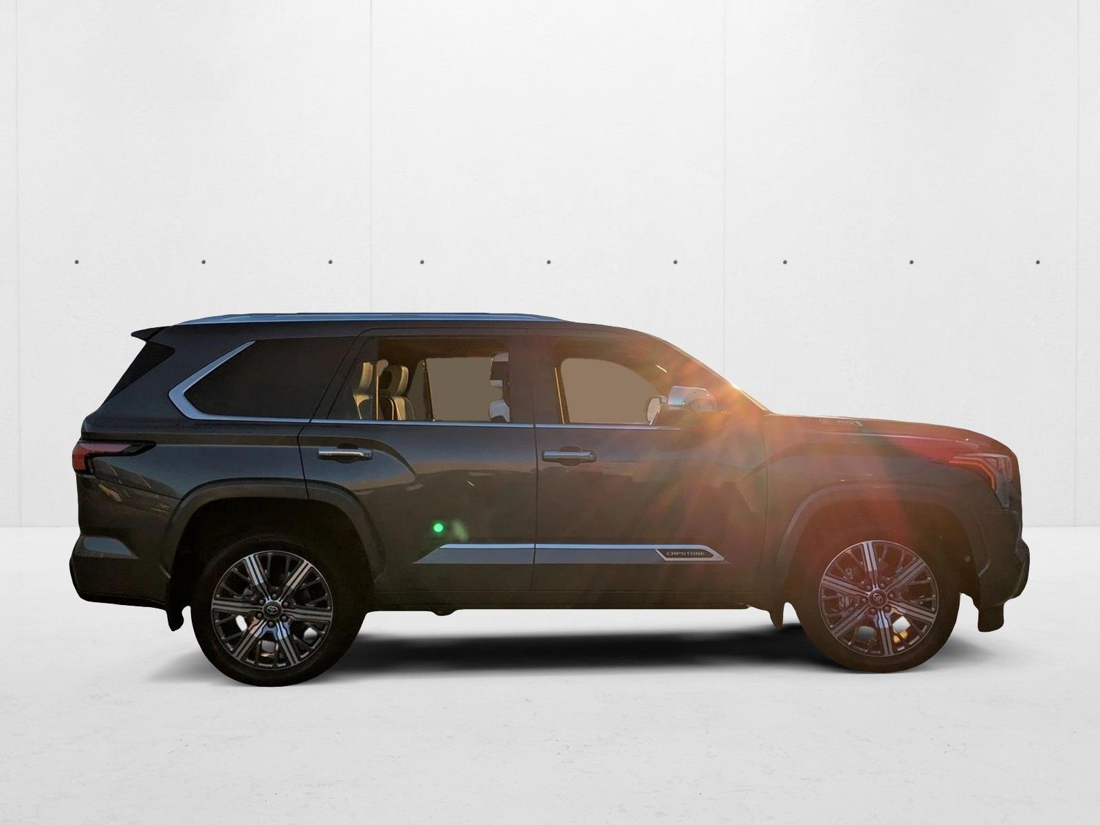 2025 Toyota Sequoia Capstone photo 4