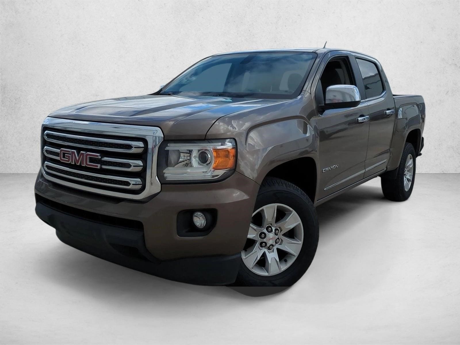 2016 GMC Canyon 2WD SLE Crew Cab Short Box's photo