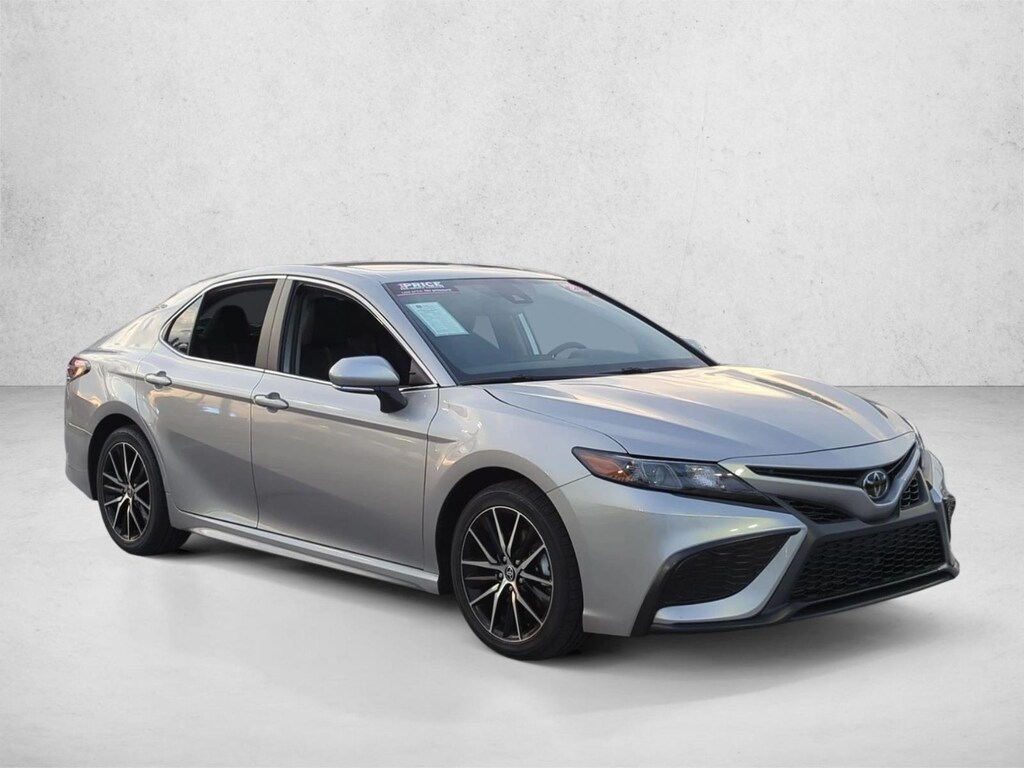 Used 2023 Toyota Camry SE Sedan