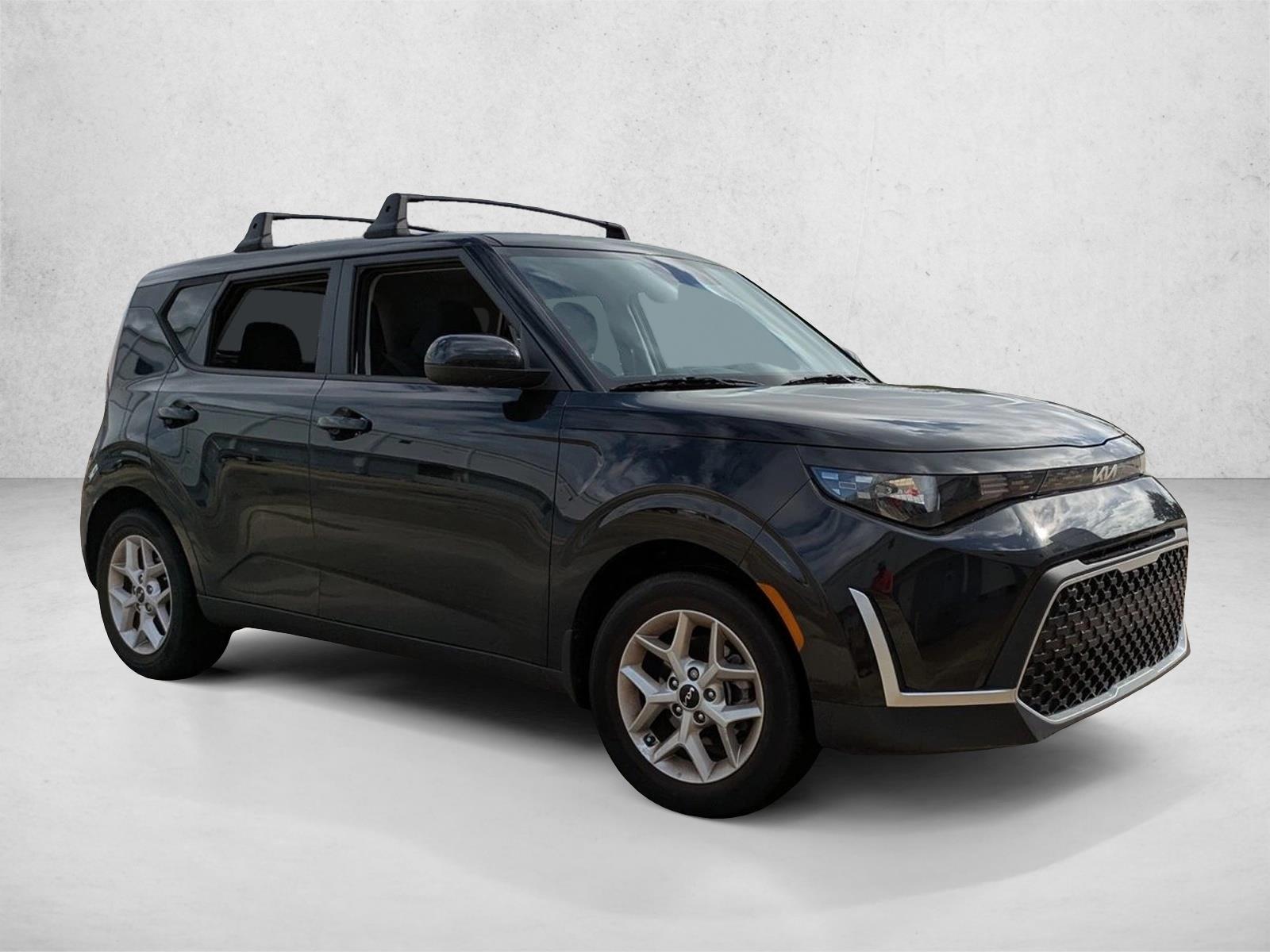 2023 Kia Soul LX photo 3