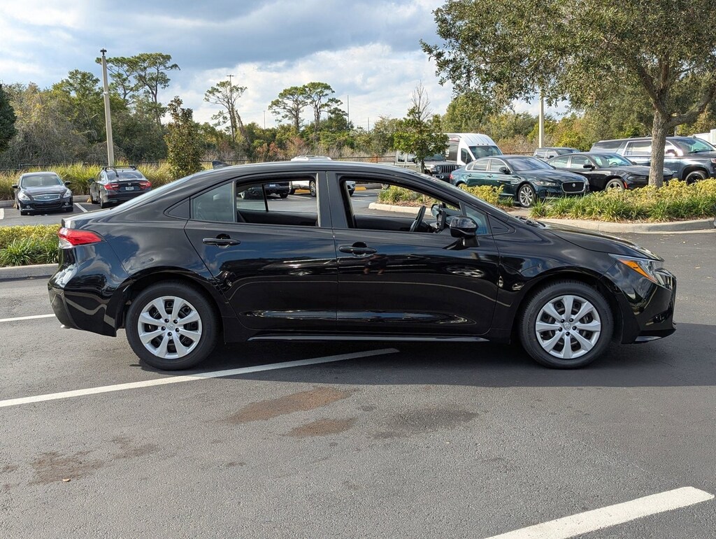 Used 2025 Toyota Corolla LE Sedan
