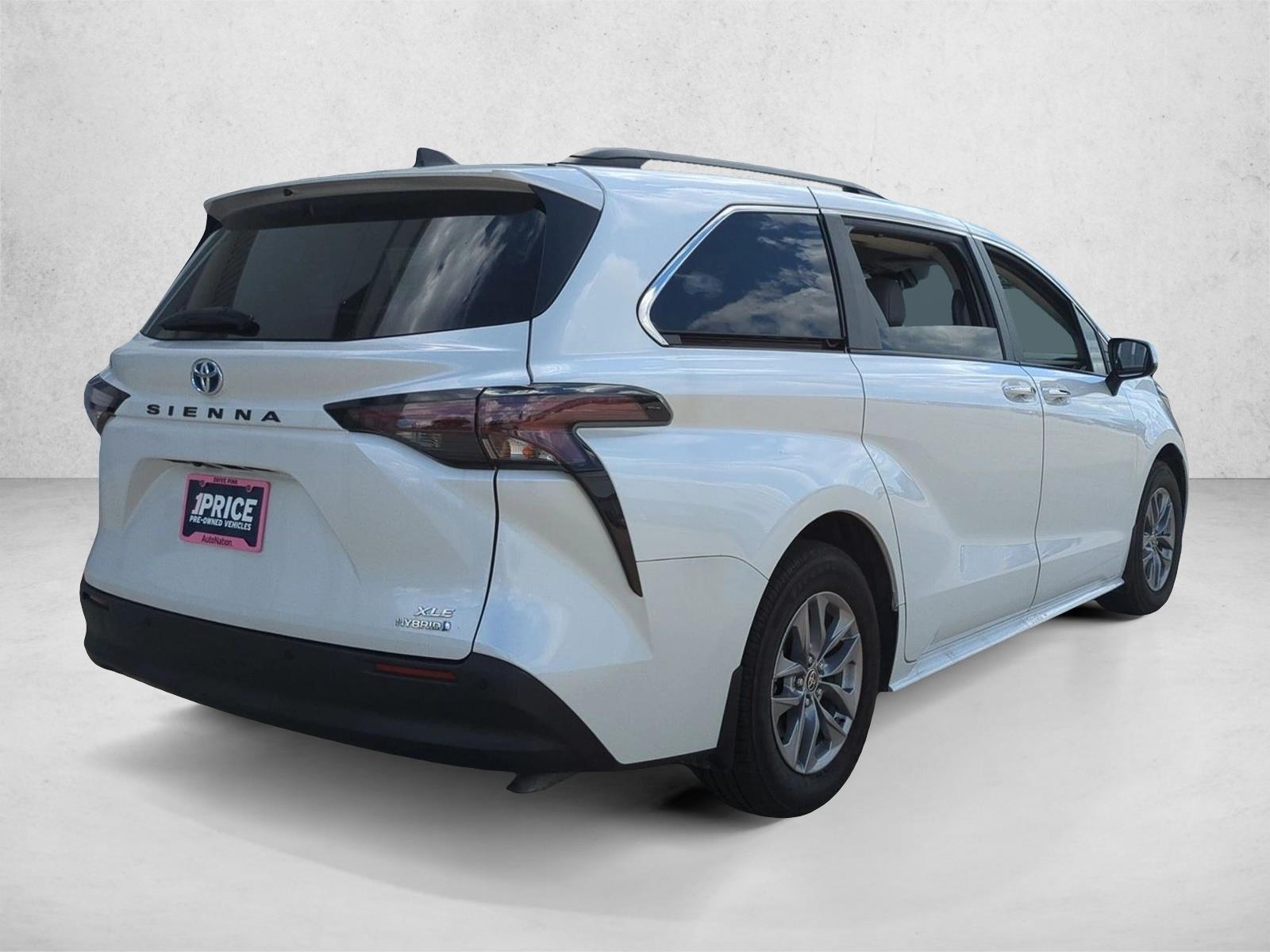 Used 2024 Toyota Sienna XLE 8 Passenger Van Passenger Van