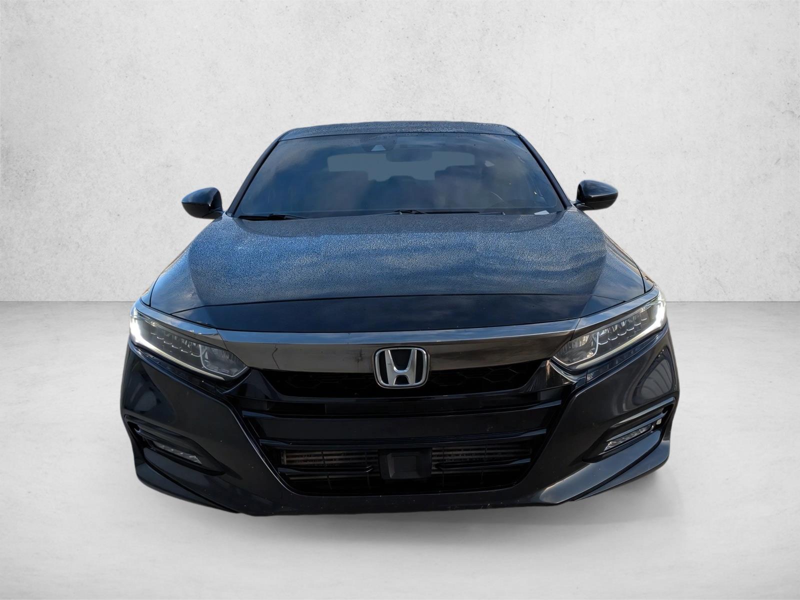 2019 Honda Accord Sport photo 2