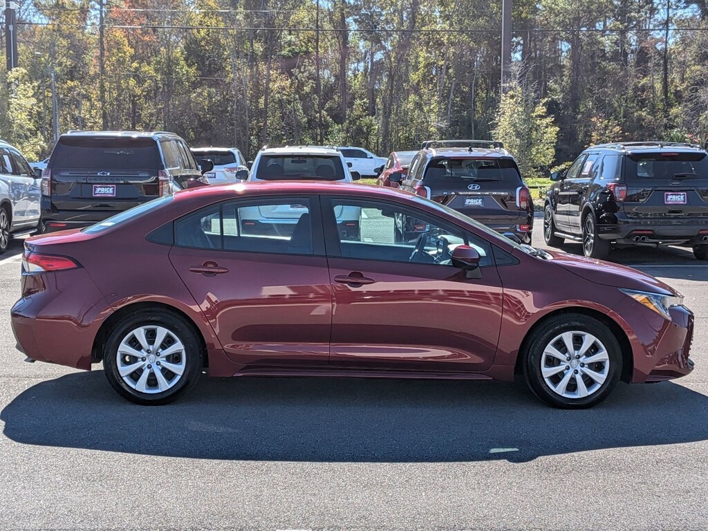 Used 2025 Toyota Corolla LE Sedan