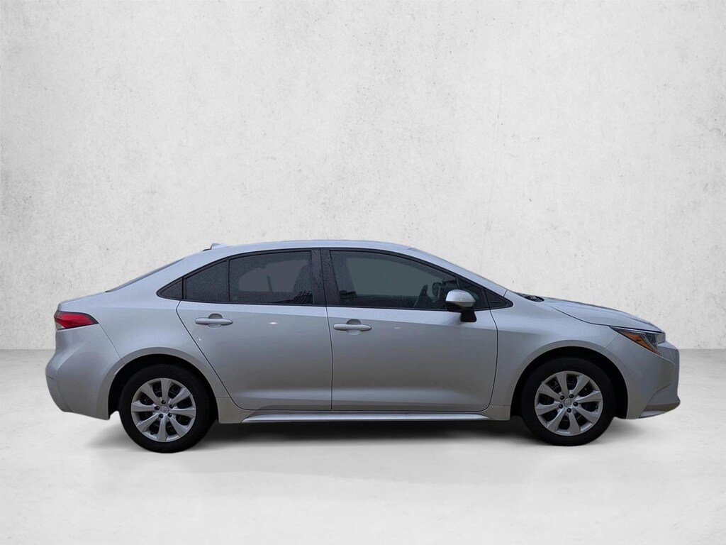 Used 2022 Toyota Corolla LE Sedan